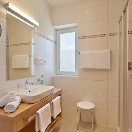 Hotel Sonnleiten Ski- Und Motorradhotel Bruck Im Zillertal