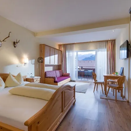 Hotel Sonnleiten Ski- Und Motorradhotel Bruck Im Zillertal